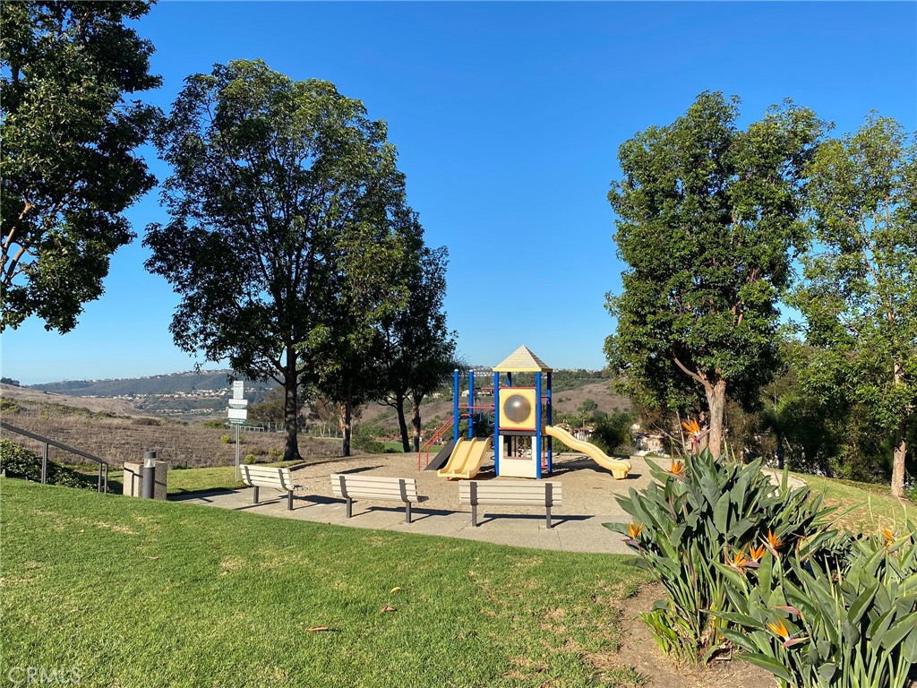 MLS #OC25262842 image #33