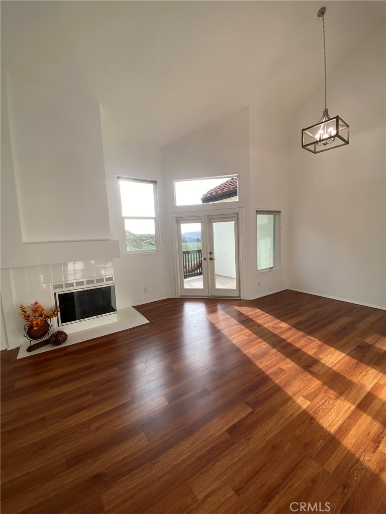 MLS #OC25262842 image #5