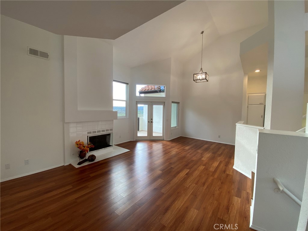 MLS #OC25262842 image #6