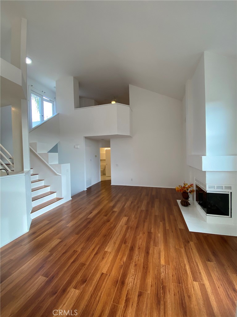 MLS #OC25262842 image #8