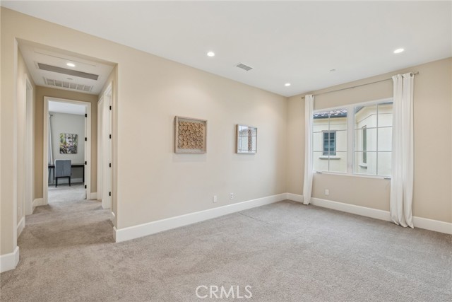 MLS #OC25262846 image #19