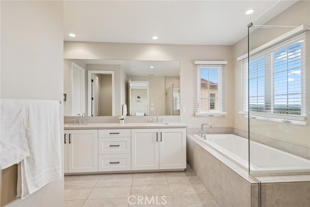 MLS #OC25262846 image #22