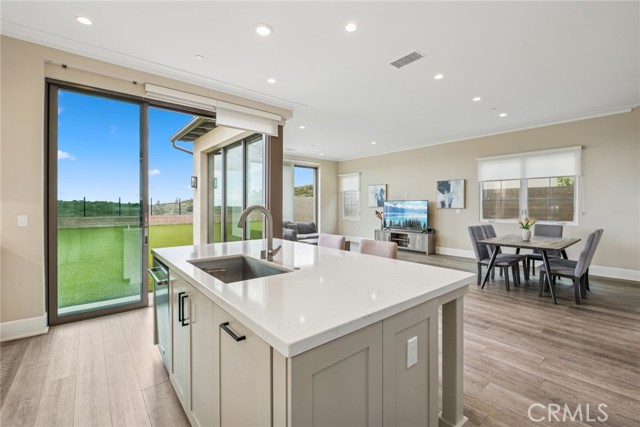 MLS #OC25262846 image #8