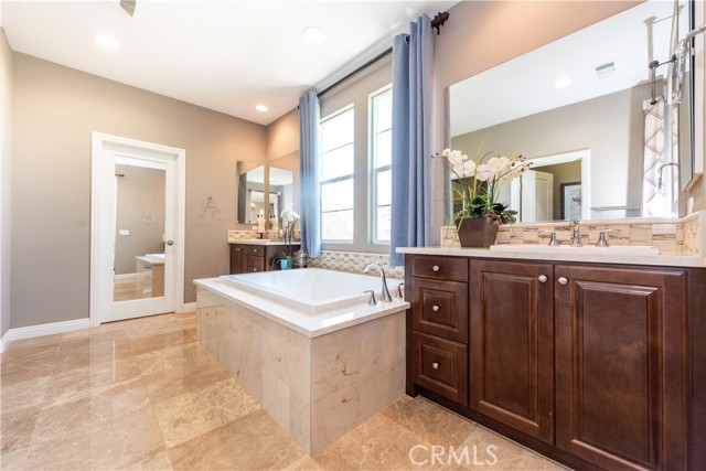 MLS #OC25262857 image #24