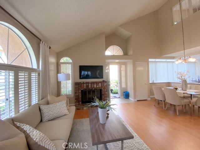 MLS #OC25262885 image #10