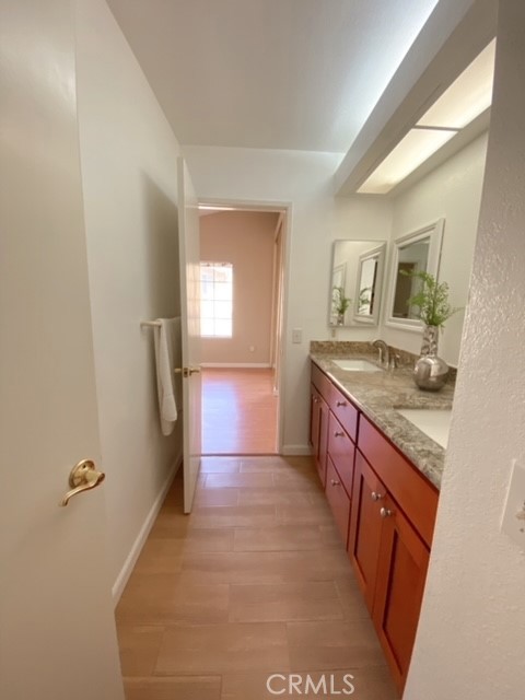 MLS #OC25262885 image #24