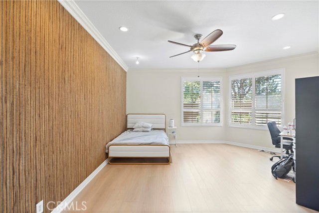 MLS #OC25262903 image #23