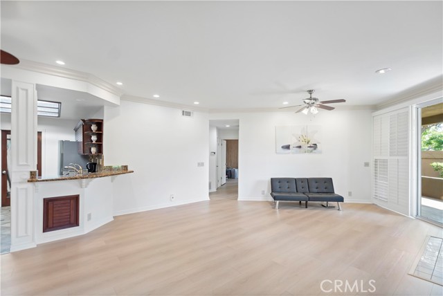 MLS #OC25262903 image #4