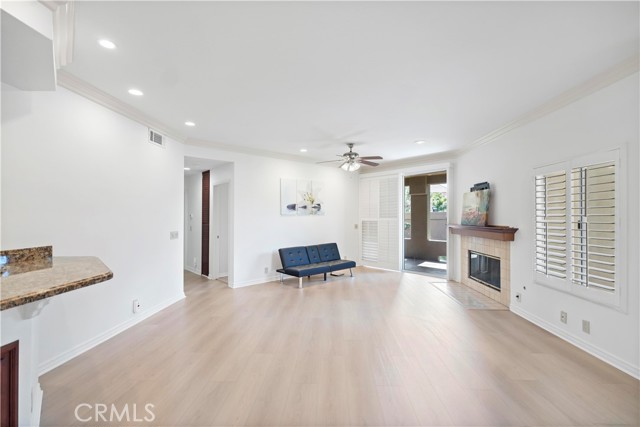 MLS #OC25262903 image #5