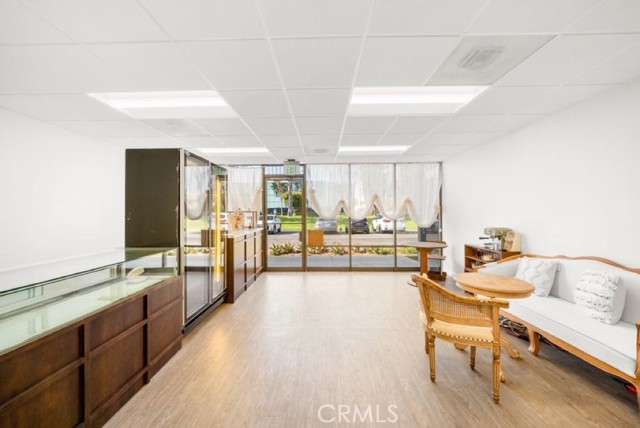 MLS #OC25262913 img 2