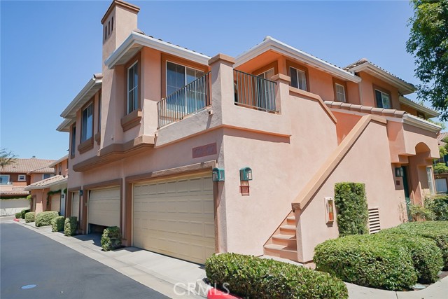 MLS #OC25262914 image #0