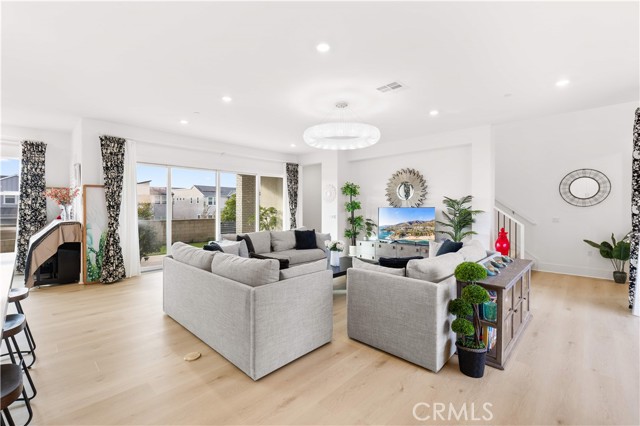 MLS #OC25262918 image #11