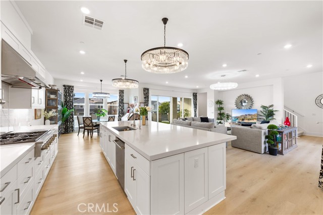 MLS #OC25262918 image #18