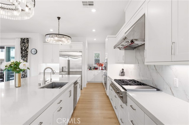 MLS #OC25262918 image #19