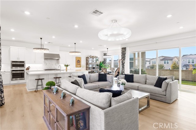 MLS #OC25262918 image #6