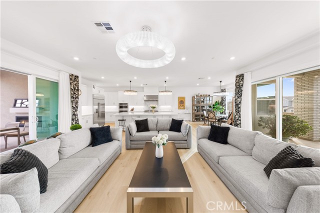 MLS #OC25262918 image #7