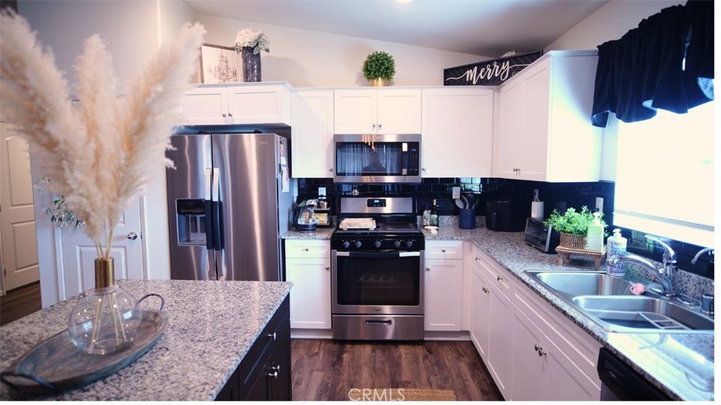 MLS #OC25262946 image #8