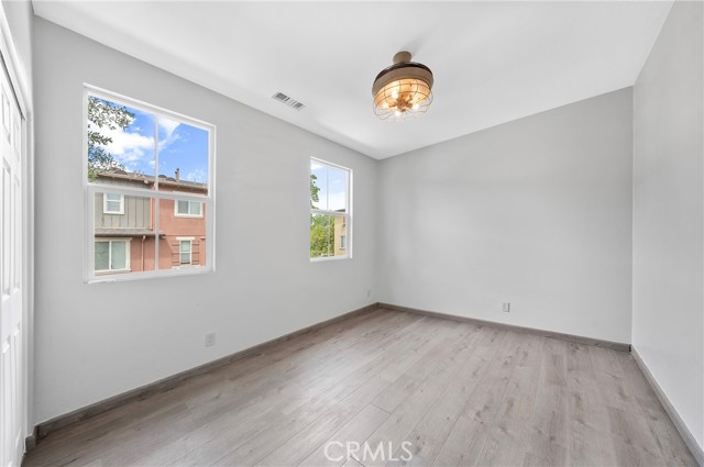 MLS #OC25262952 image #23