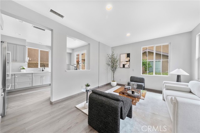 MLS #OC25262952 image #3