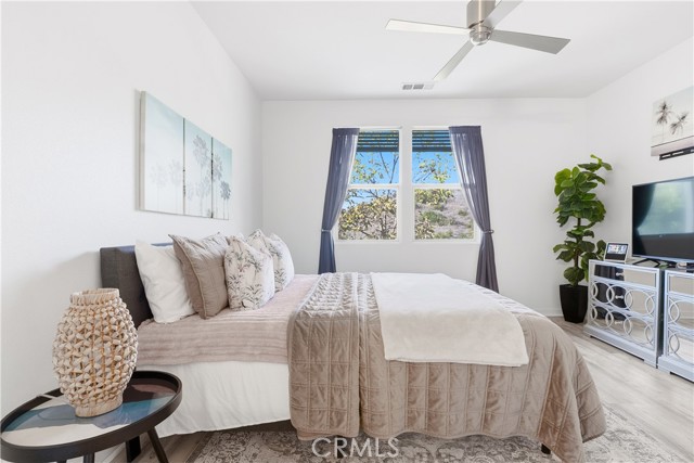 MLS #OC25262963 image #24