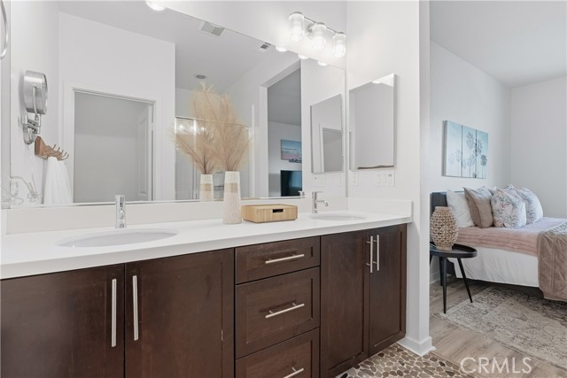 MLS #OC25262963 image #25