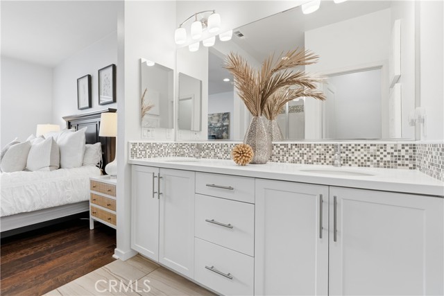 MLS #OC25262968 image #13