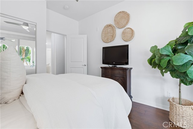 MLS #OC25262968 image #24