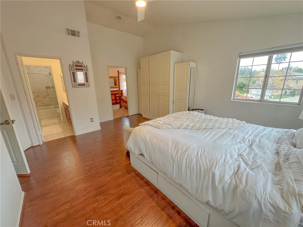 MLS #OC25262987 image #15