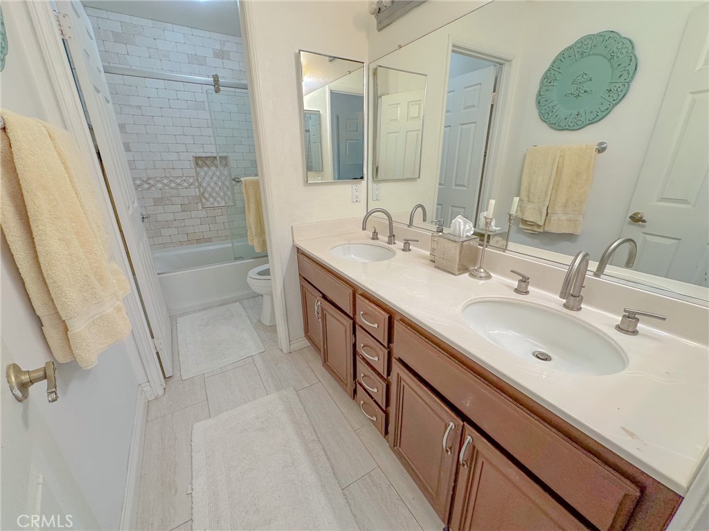 MLS #OC25262987 image #25