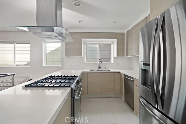 MLS #OC25262988 image #2