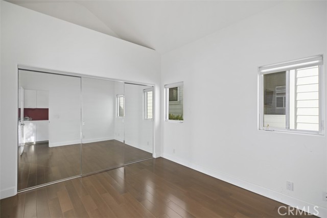 MLS #OC25262988 image #4