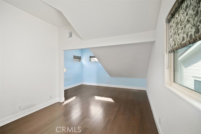 MLS #OC25262988 image #9