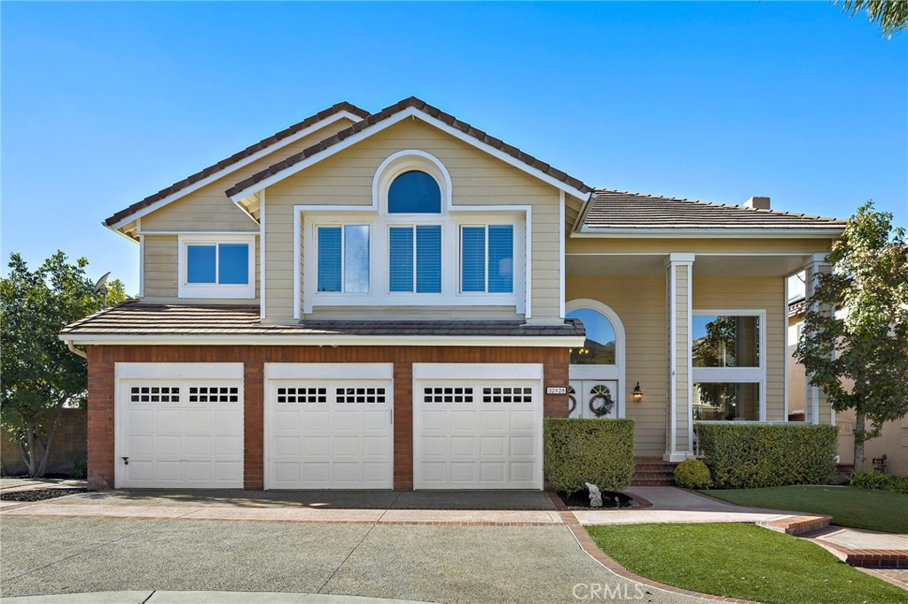 MLS #OC25262992 image #1