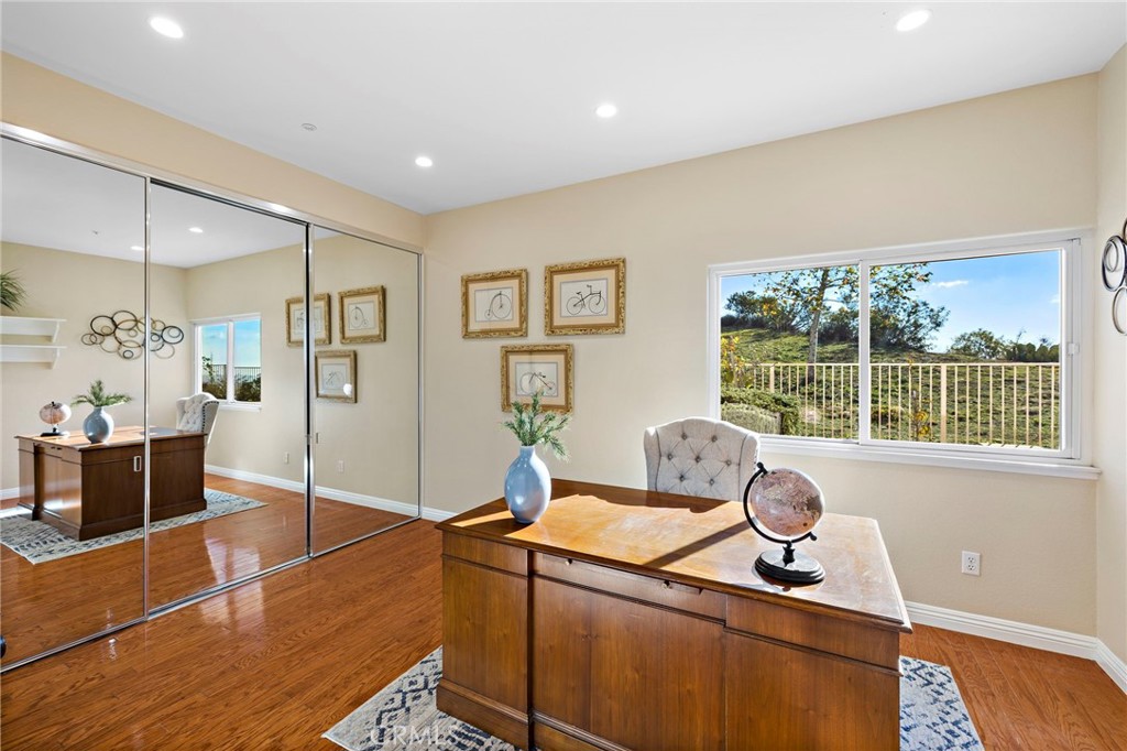 MLS #OC25262992 image #15