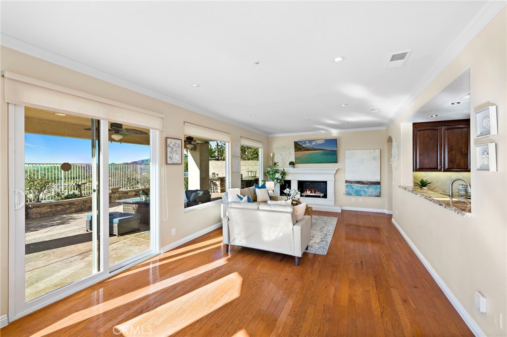 MLS #OC25262992 image #21