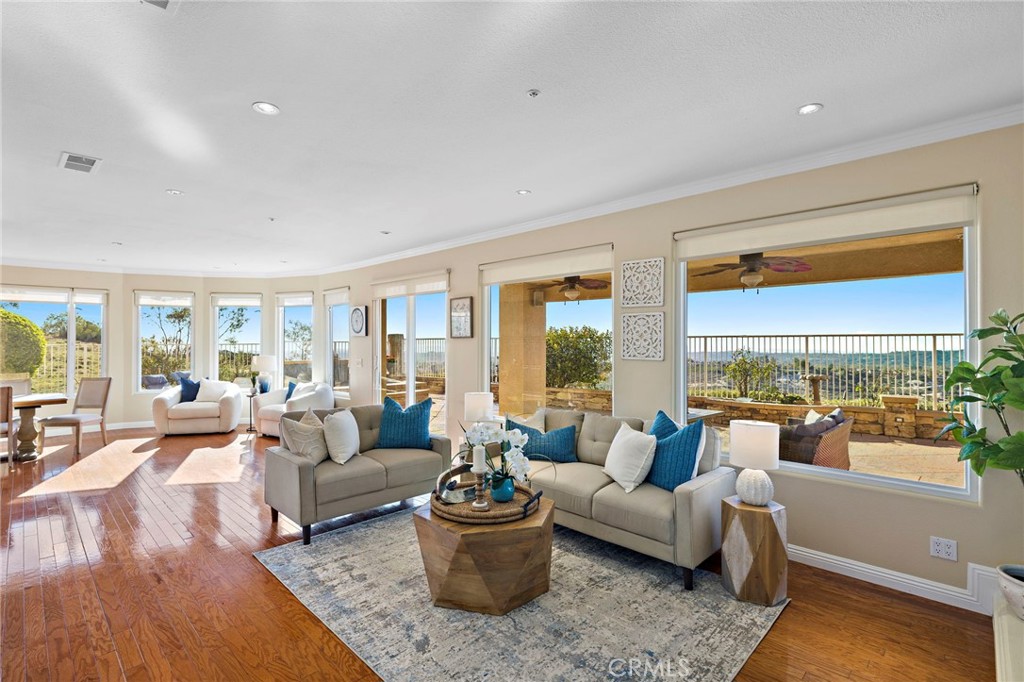 MLS #OC25262992 image #22