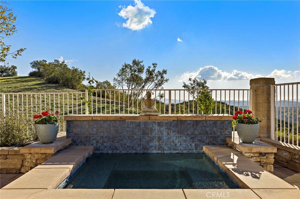 MLS #OC25262992 image #30