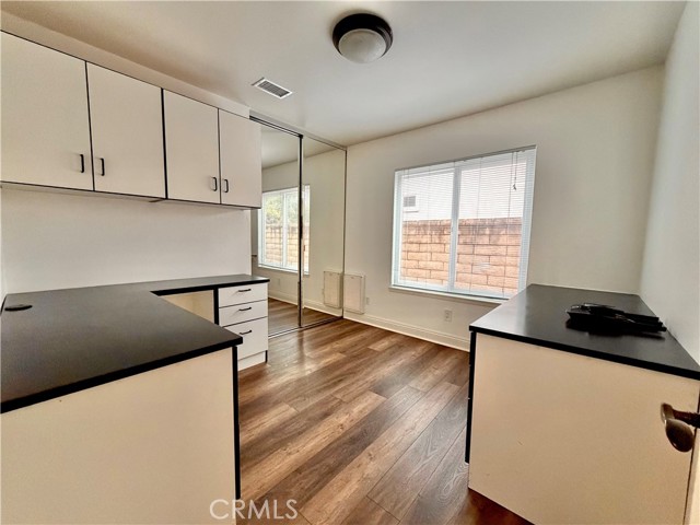 MLS #OC25263003 image #10