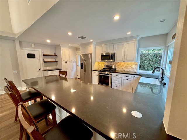 MLS #OC25263003 image #4