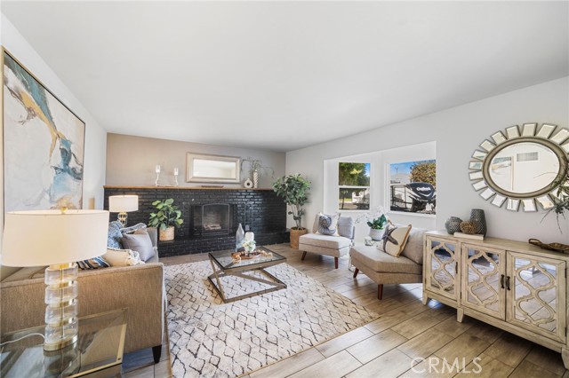 MLS #OC25263005 image #4