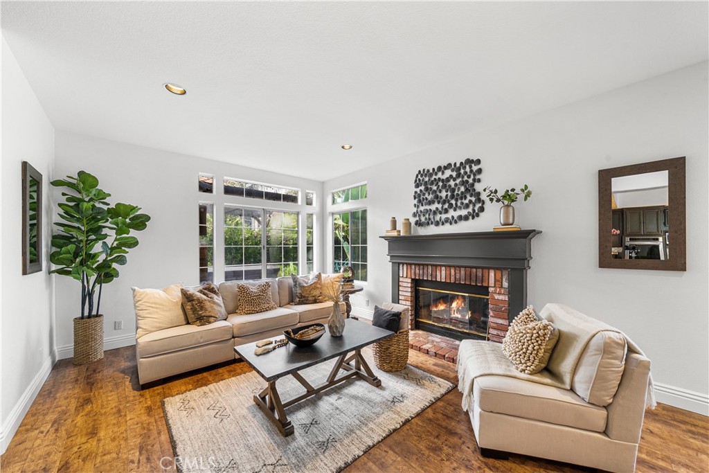 MLS #OC25263106 image #14