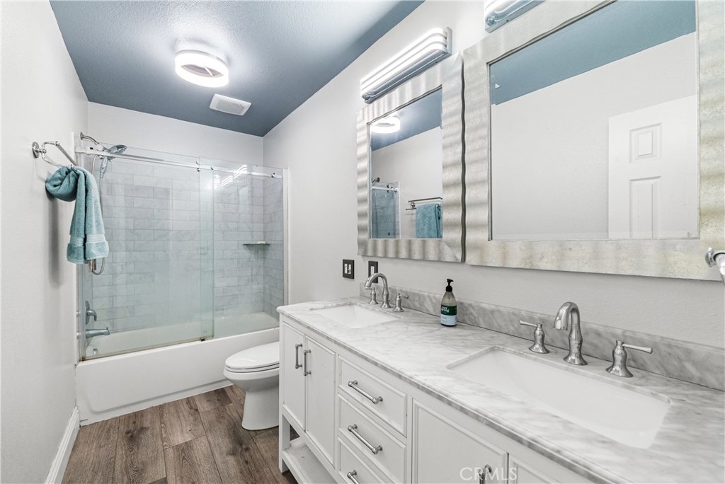 MLS #OC25263106 image #19