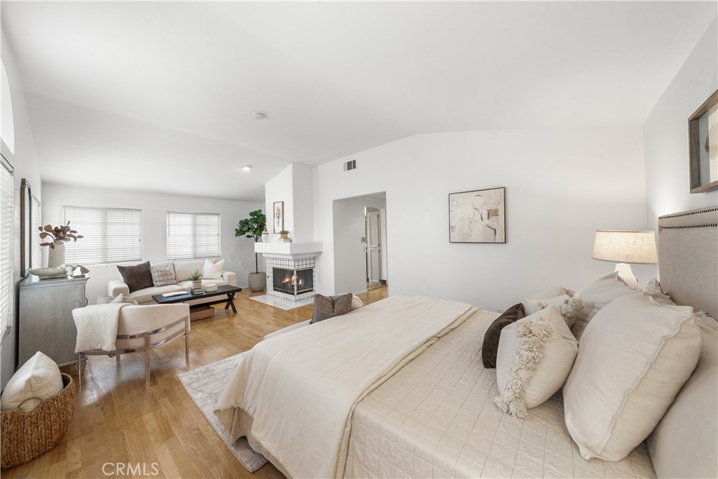 MLS #OC25263106 image #21