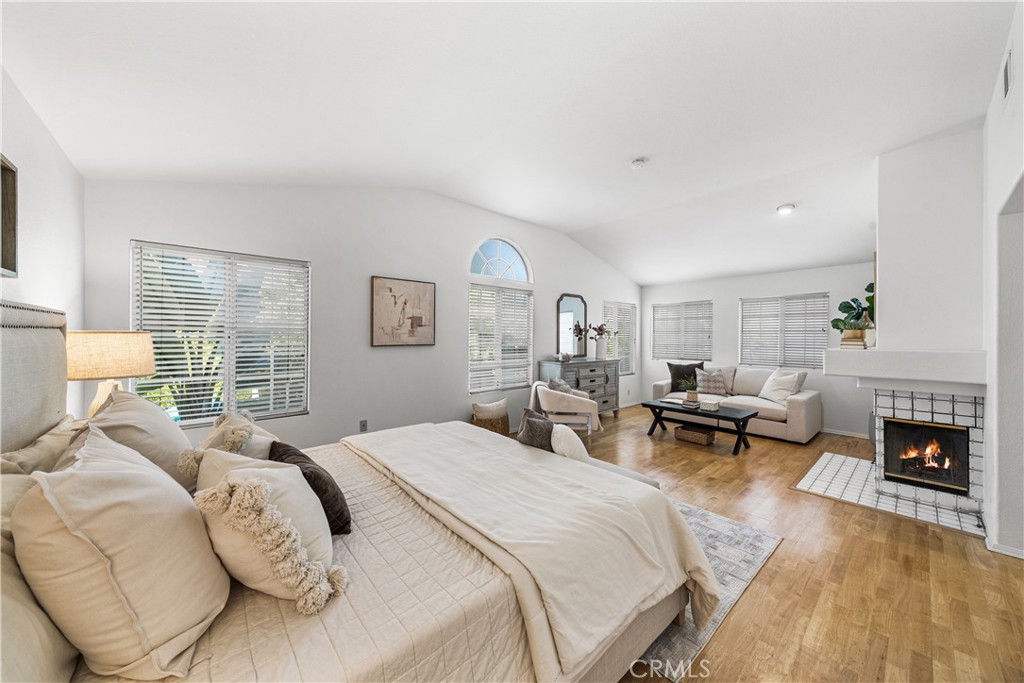 MLS #OC25263106 image #22