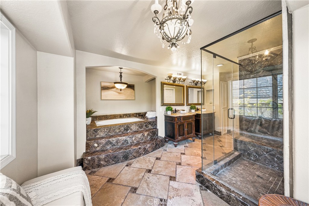 MLS #OC25263106 image #24