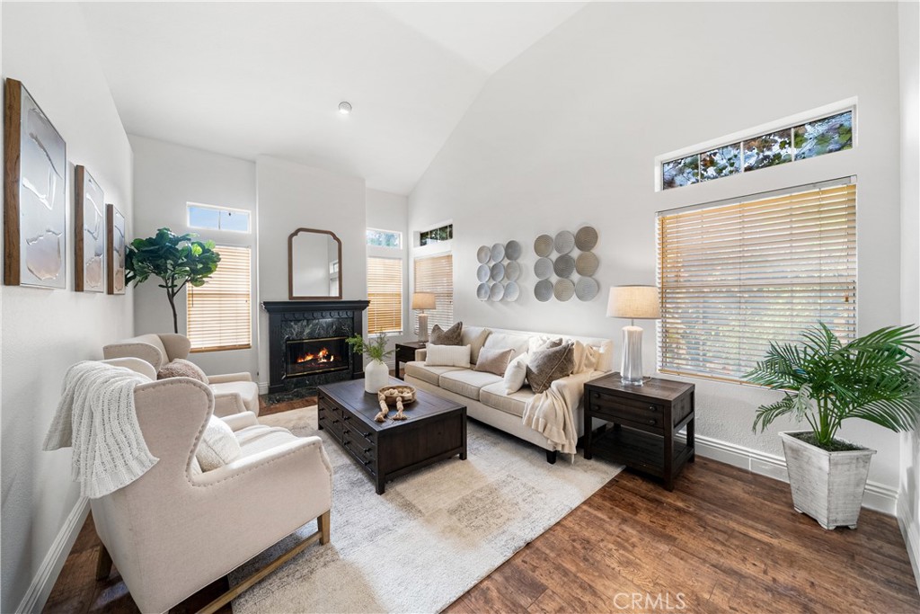 MLS #OC25263106 image #4