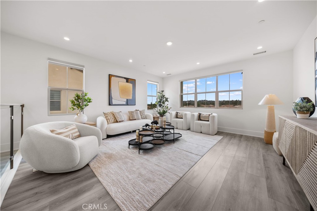 MLS #OC25156044 image #11