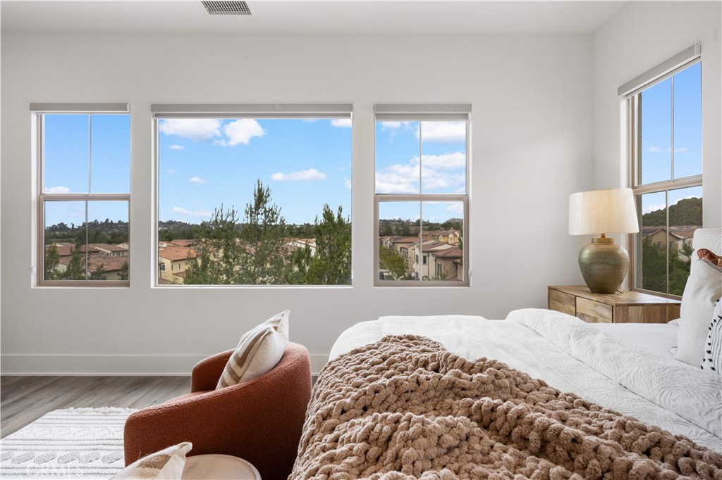 MLS #OC25156044 image #13