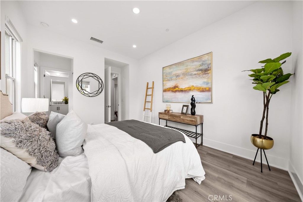 MLS #OC25156044 image #20