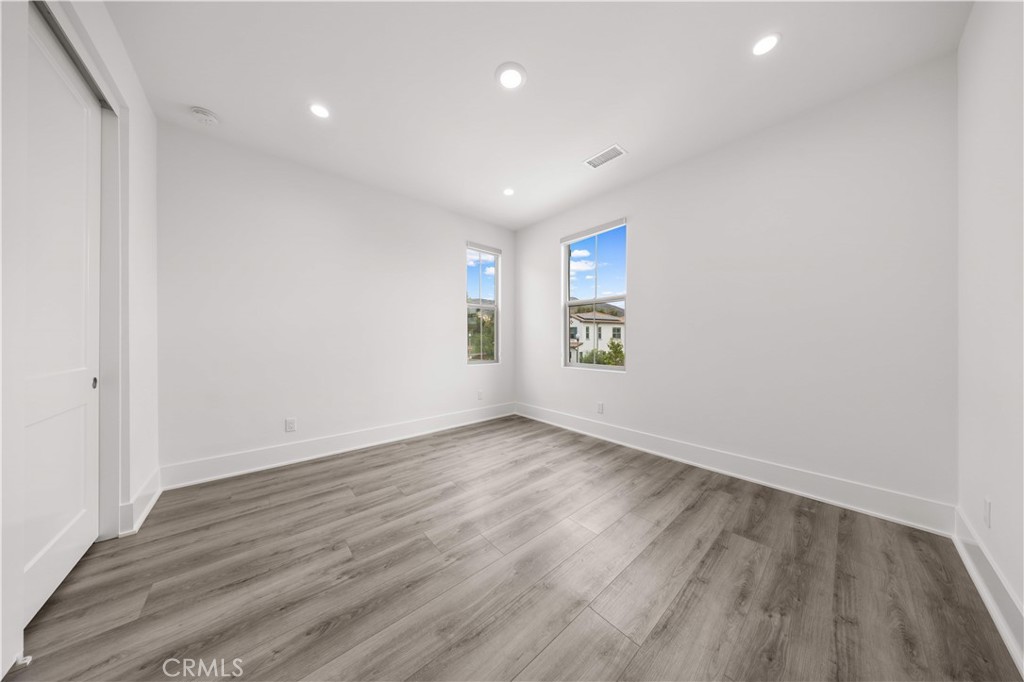 MLS #OC25156044 image #22